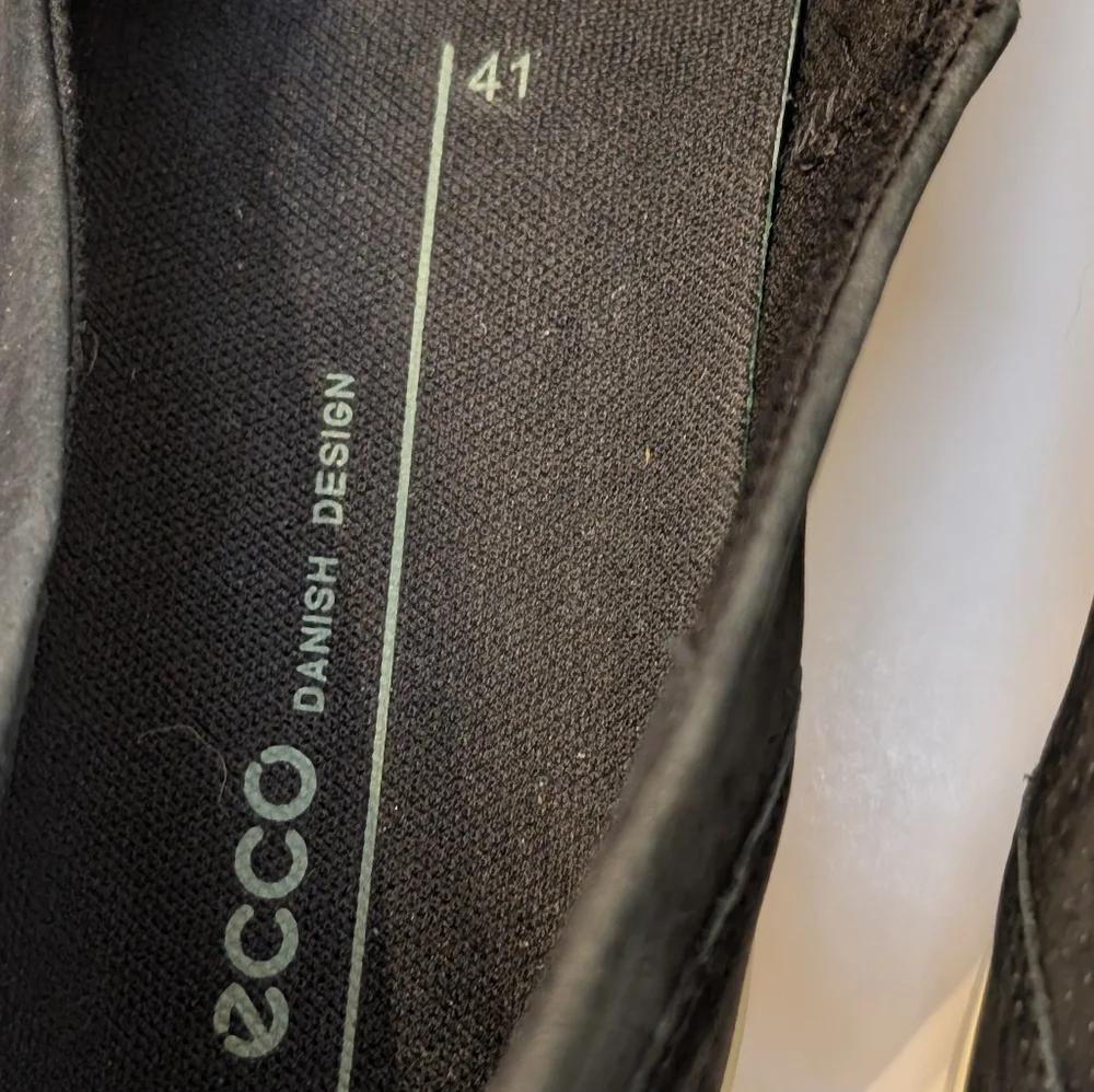 ECCO Women's Gillian Slip On Black Leather Comfort Shoes 10/41 Flat Loafers X1 - Picture 7 of 9